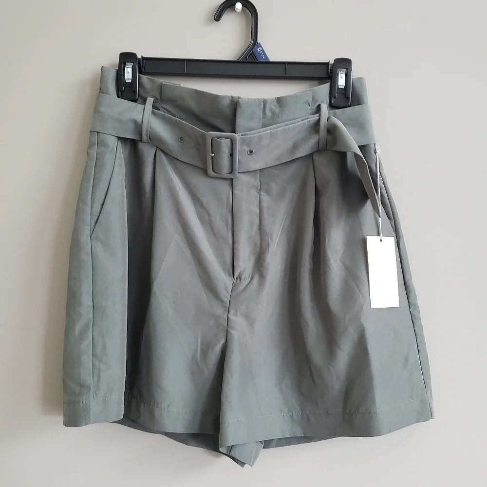 a new day‎ NWT Target Women's Hi-rise Belted Short in Olive Green Size 8